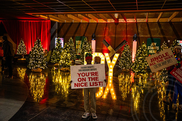 ChristmasMoviesWk2_JimGormley_120425-5277