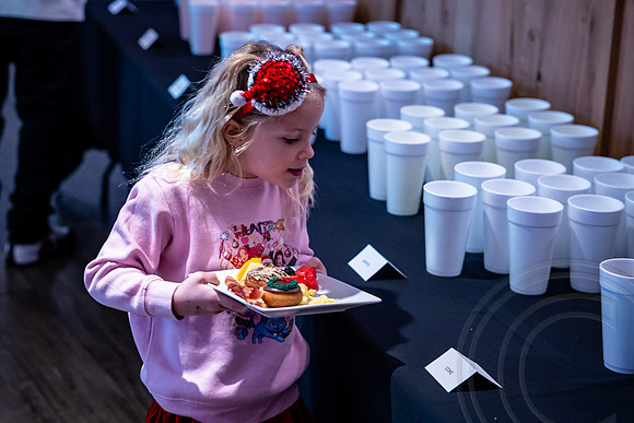 BreakfastSantaGivaudan_2025_JimGormley_121325-8886