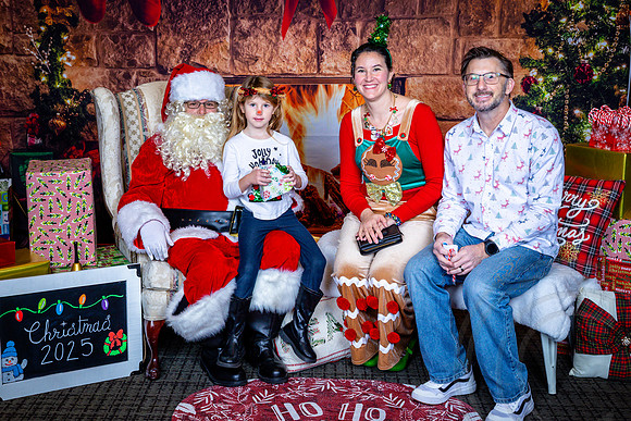 BreakfastSantaGivaudan_2025_JimGormley_121325-9005