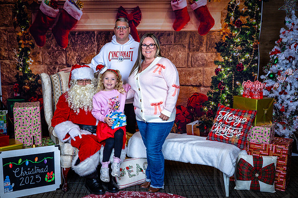 BreakfastSantaGivaudan_2025_JimGormley_121325-9011