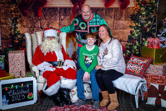 BreakfastSantaGivaudan_2025_JimGormley_121325-9030