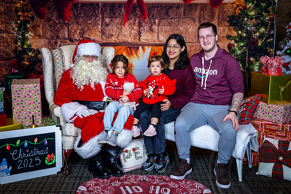BreakfastSantaGivaudan_2025_JimGormley_121325-9036
