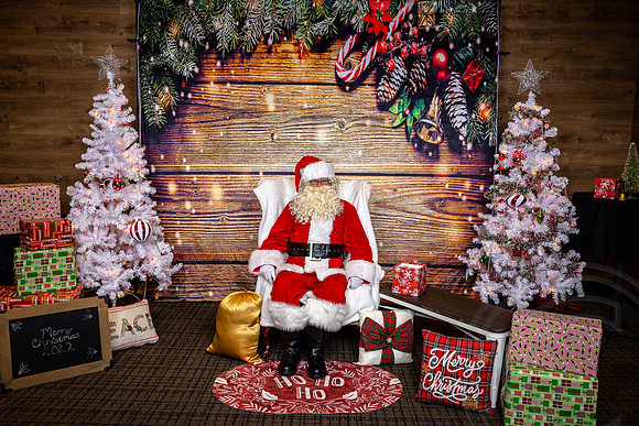 Santa-Givaudan_JimGormley_120322-4189