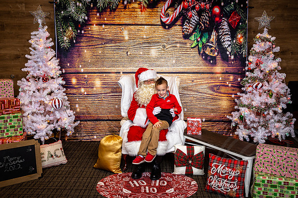 Santa-Givaudan_JimGormley_120322-4197