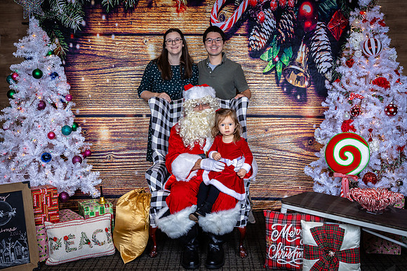 BreakfastWSantaGivaudan_JimGormley_120223-8039