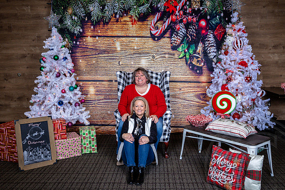 BreakfastWSantaGivaudan_JimGormley_120223-7959 copy
