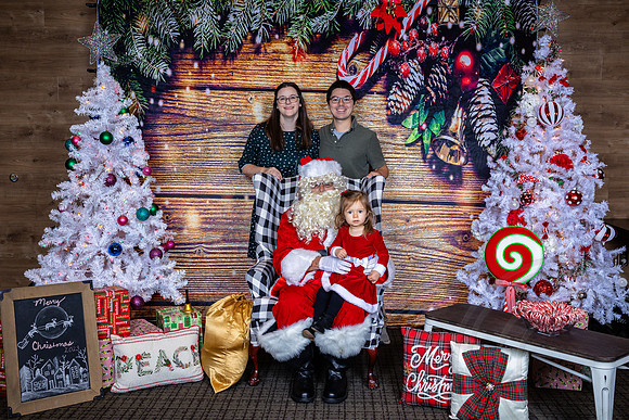 BreakfastWSantaGivaudan_JimGormley_120223-8039