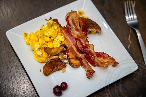 BreakfastWSantaGivaudan_JimGormley_120223-7970