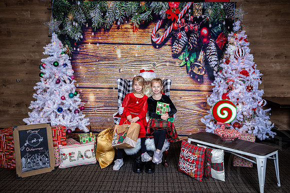 BreakfastWSantaGivaudan_JimGormley_120223-8018