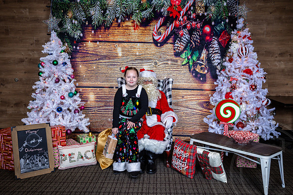 BreakfastWSantaGivaudan_JimGormley_120223-8027