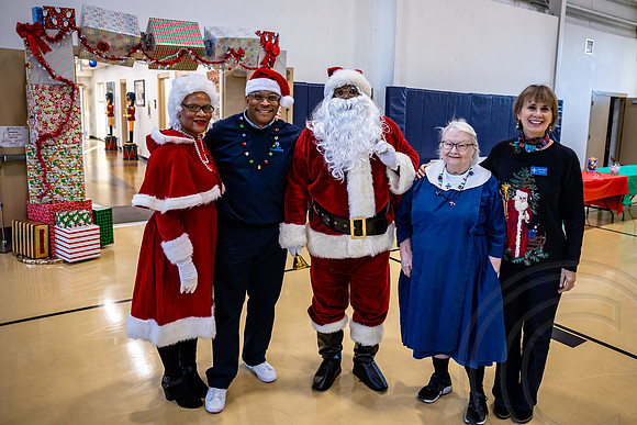 ChristmasStMonica_JimGormley_121423-9704