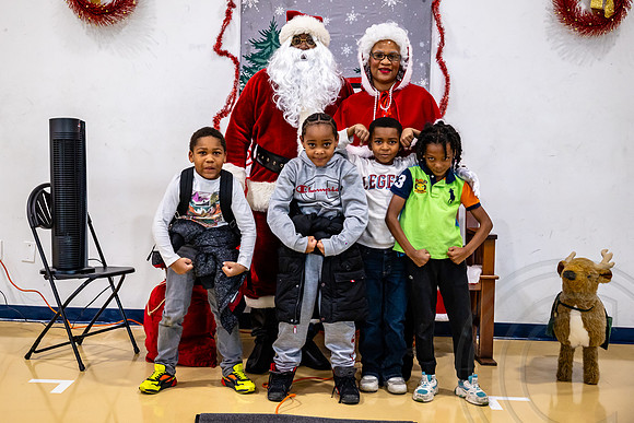 ChristmasStMonica_JimGormley_121423-9750