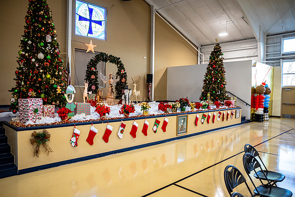 ChristmasStMonica_JimGormley_121423-9631