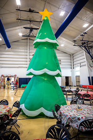 ChristmasStMonica_JimGormley_121423-9637